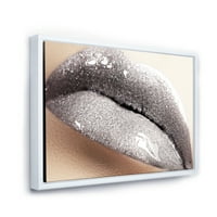 DesignArt 'Izbliza ženskih usana sa blistavim srebrnim' moderno uokvirenim platnenim zidnim umjetničkim printom